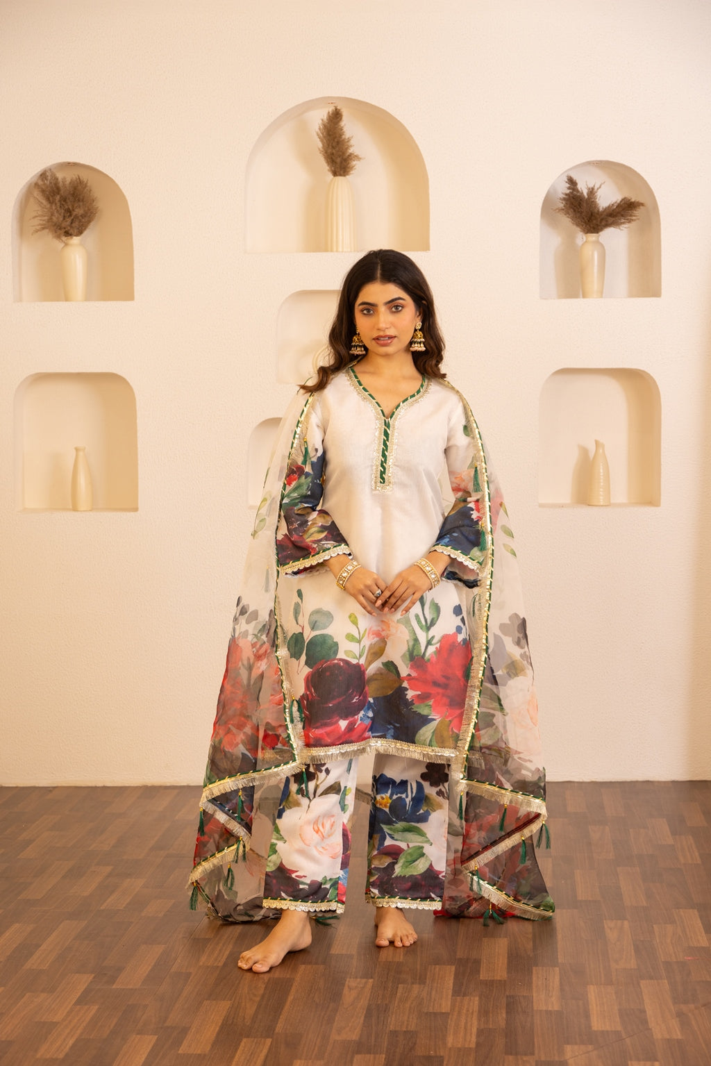 Jashn- White floral Chanderi Suit Set