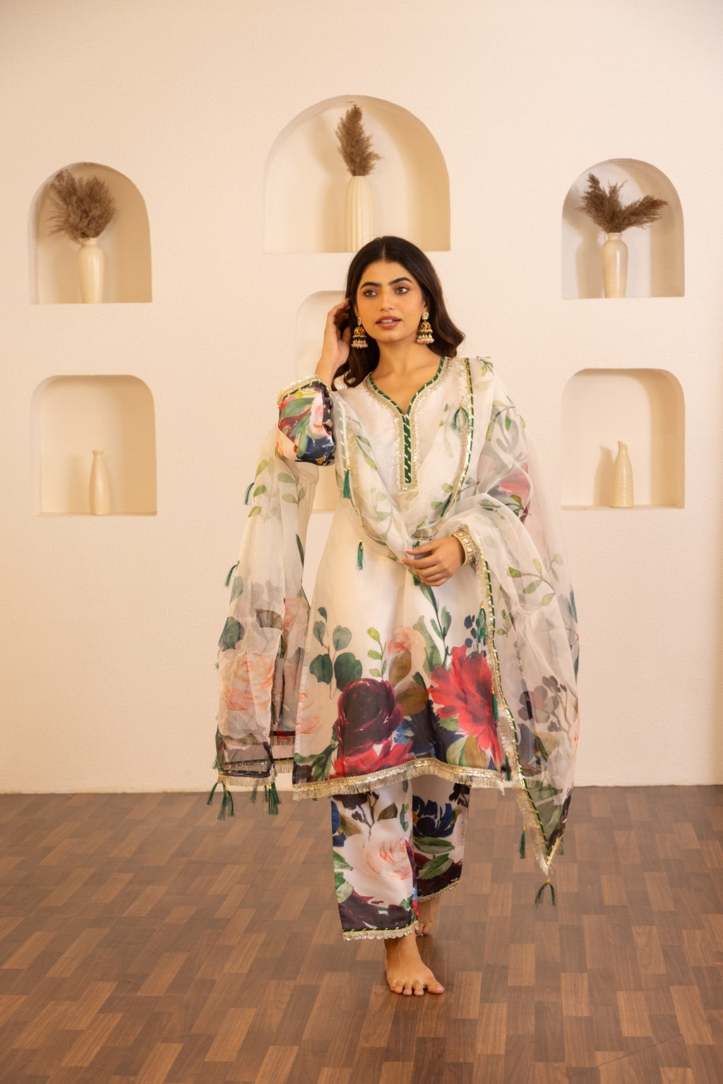 Jashn- White floral Chanderi Suit Set