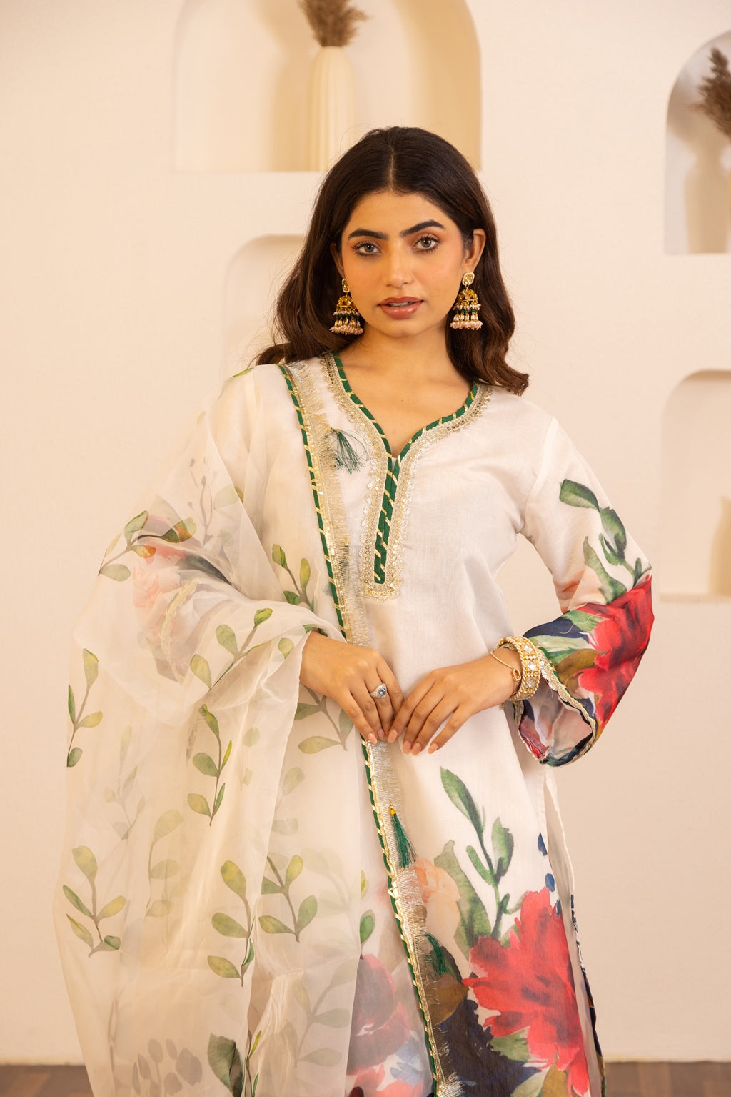 Jashn- White floral Chanderi Suit Set