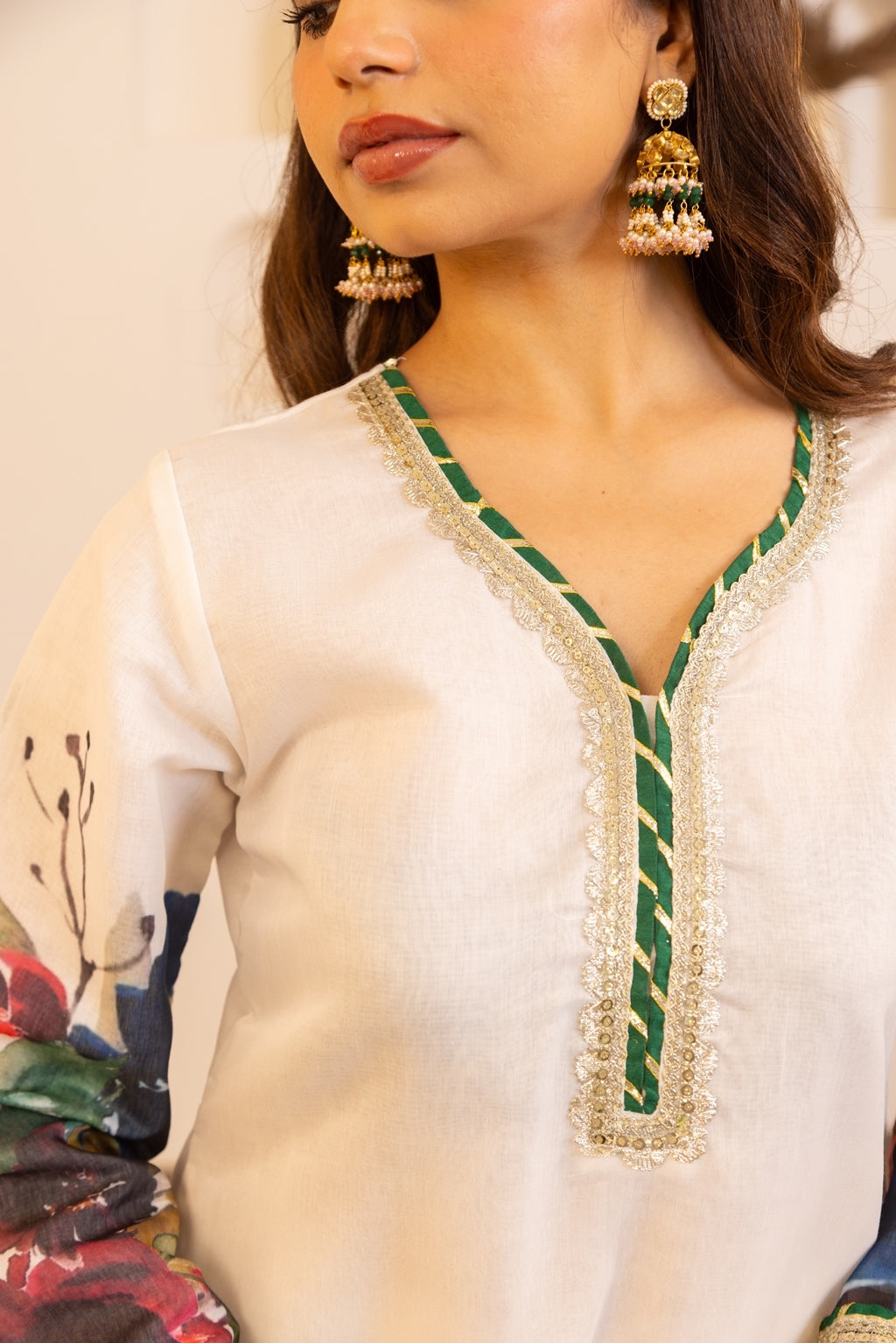 Jashn- White floral Chanderi Suit Set