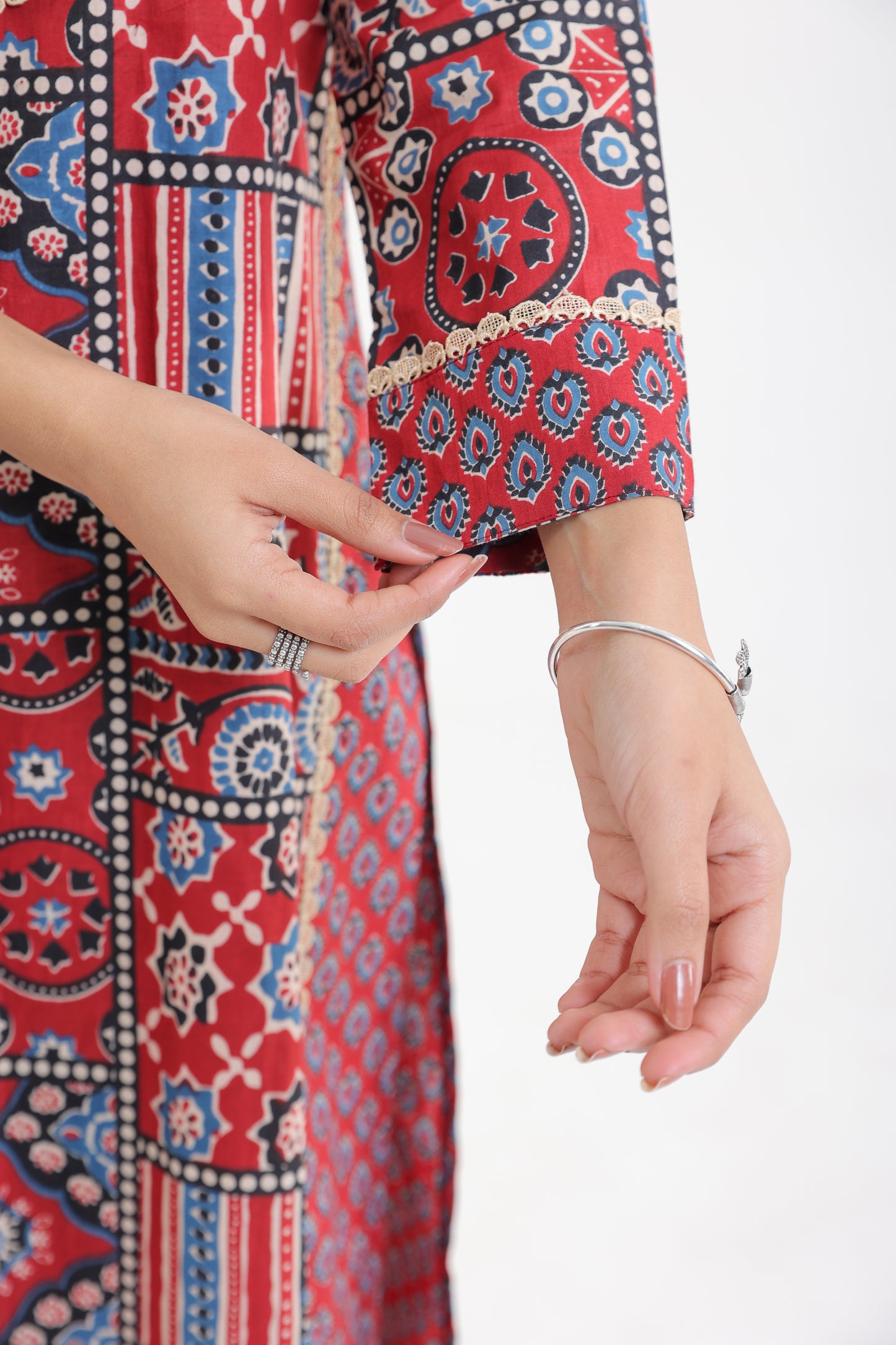 COTTON MANDALA FLORAL MOTIFS WITH LACE YOKE KURTA SET IN CRIMSON RED