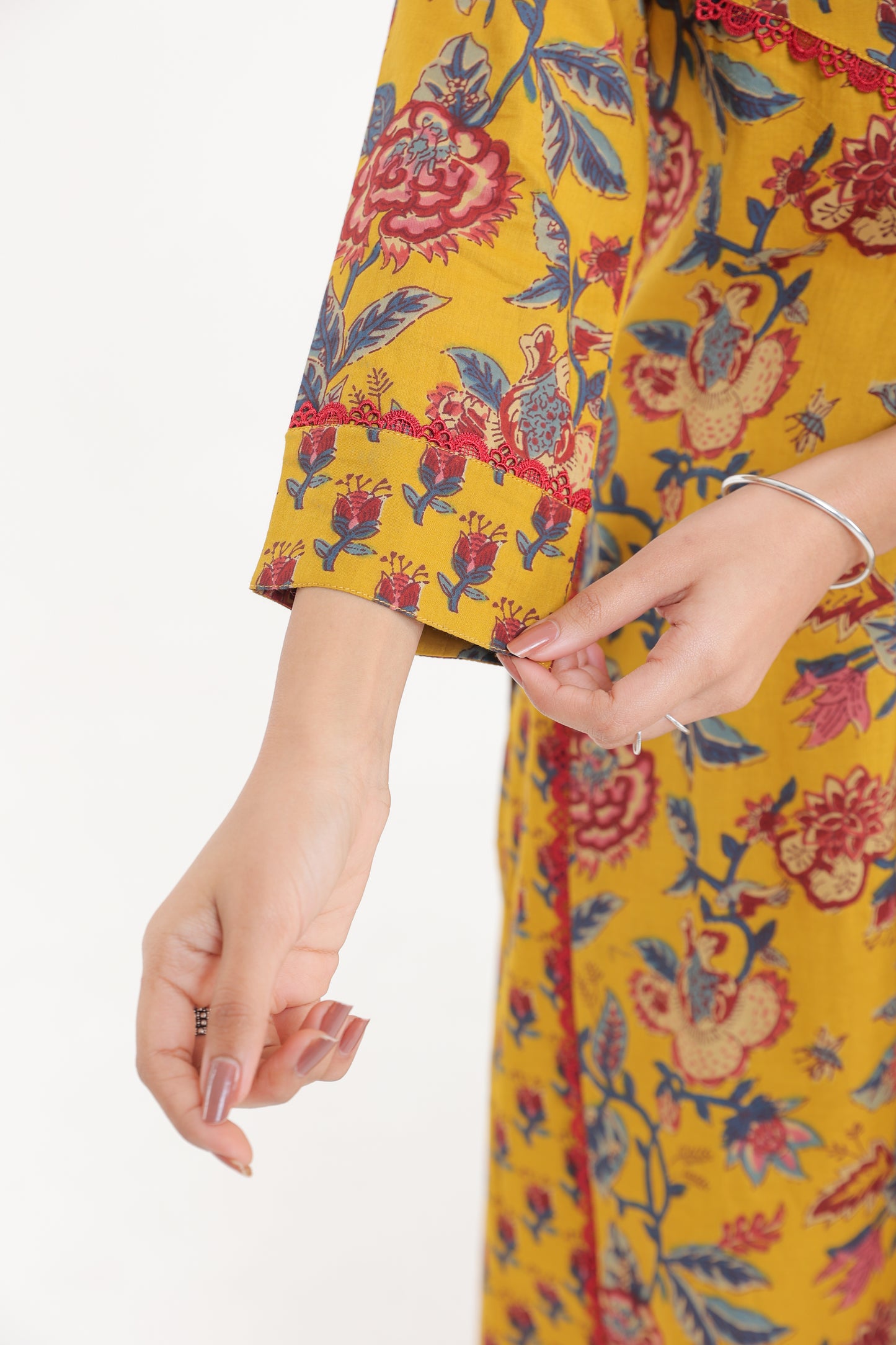 COTTON VINTAGE FLORAL MOTIF WITH LACE YOKE KURTA SET IN MUSTARD YELLOW