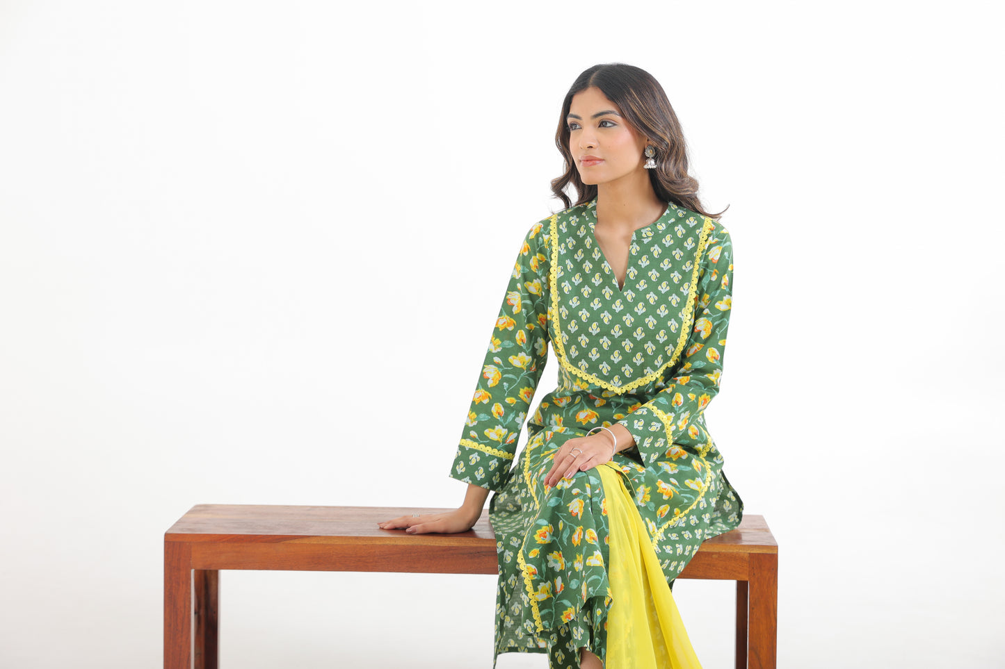COTTON DITSY FLORAL MOTIFS WITH LACE YOKE KURTA SET IN FOREST GREEN