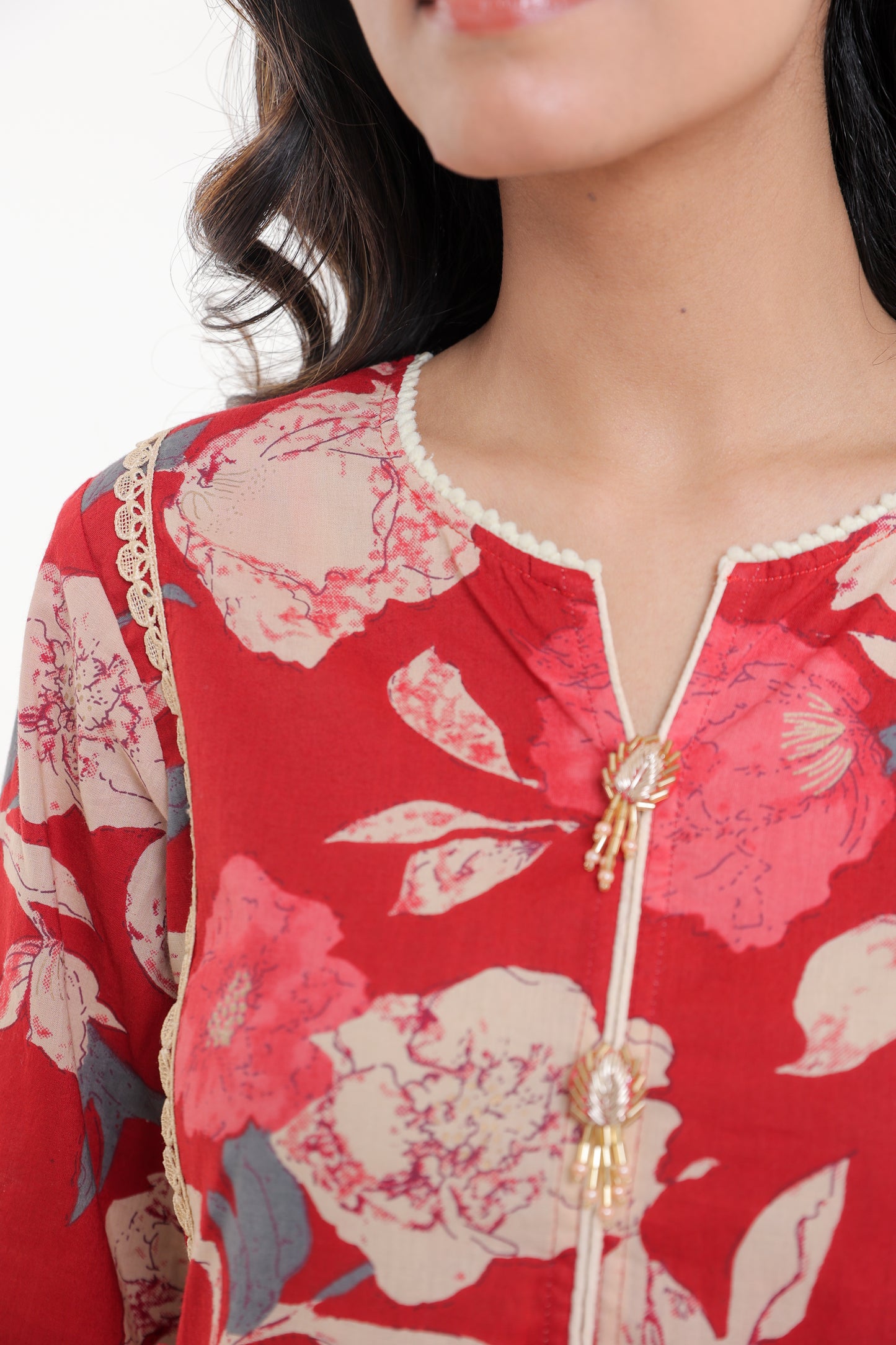 COTTON VINTAGE FLORAL MOTIFS WITH LACE GOLDEN BUTTON KURTA SET IN CRIMSON RED
