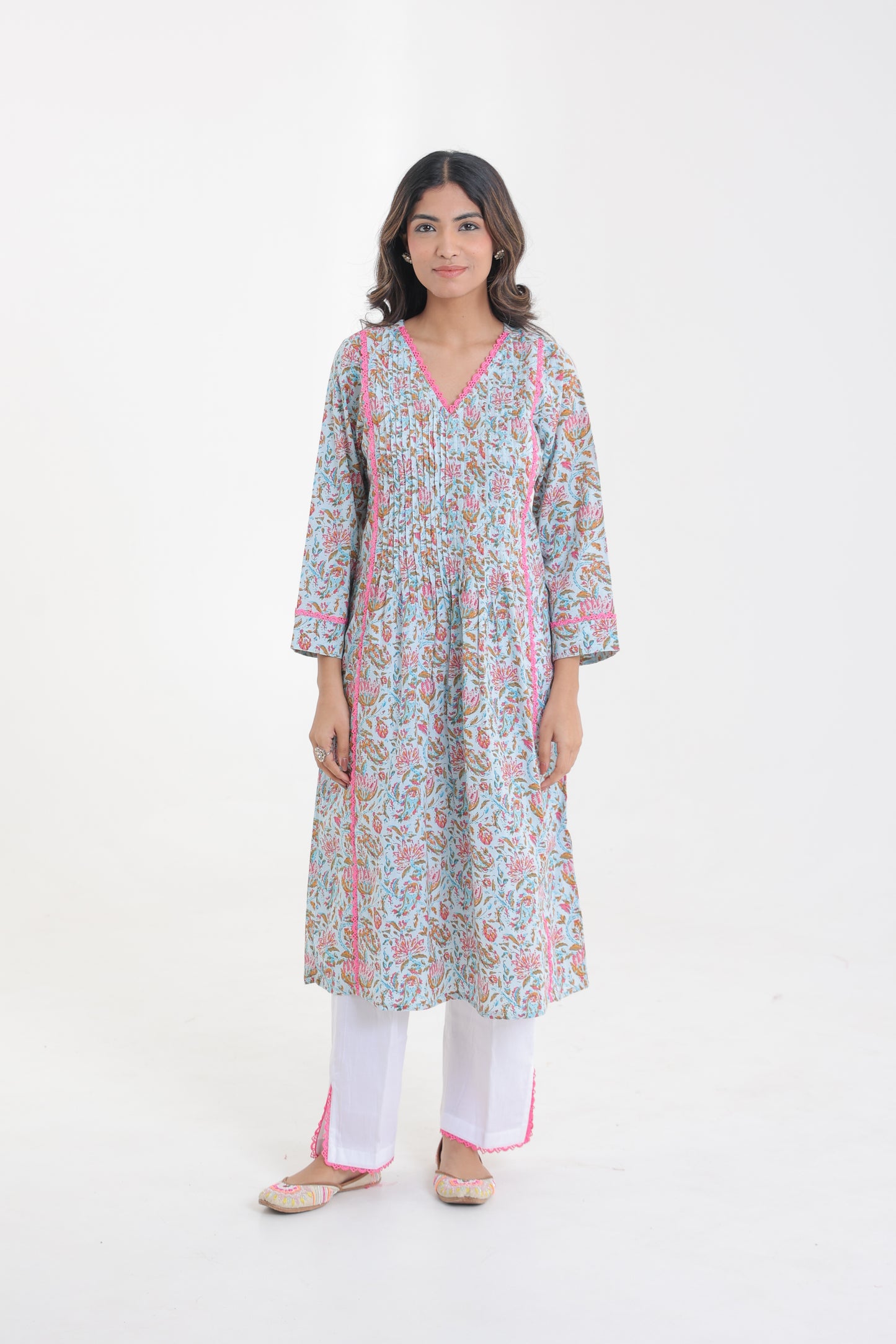 COTTON DITSY FLORAL MOTIFS WITH LACE YOKE KURTA SET IN POWDER BLUE