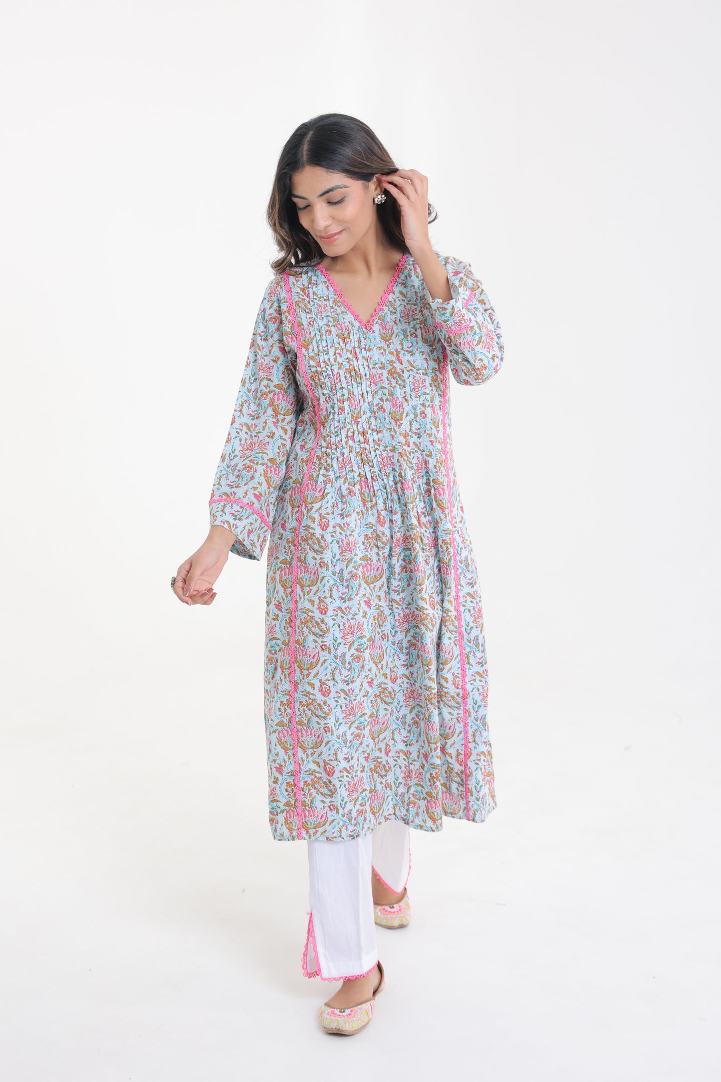 COTTON DITSY FLORAL MOTIFS WITH LACE YOKE KURTA SET IN POWDER BLUE