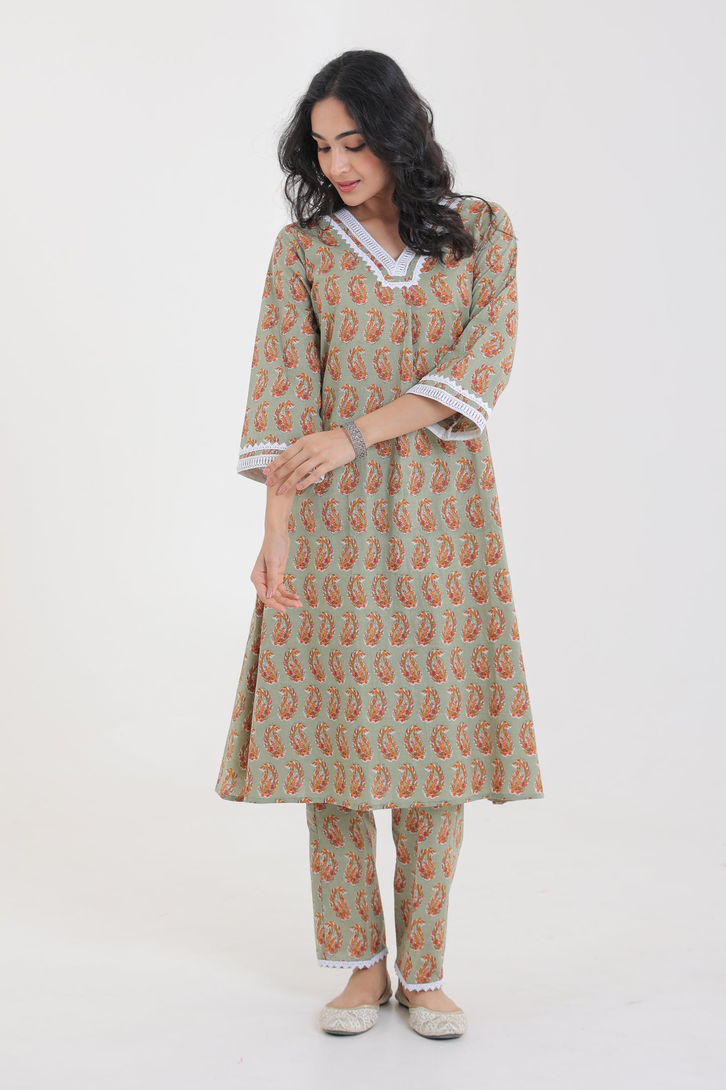 V-NECK COTTON BUTA FLORAL MOTIFS WITH LACE YOKE KURTA SET IN PISTACHIO GREEN