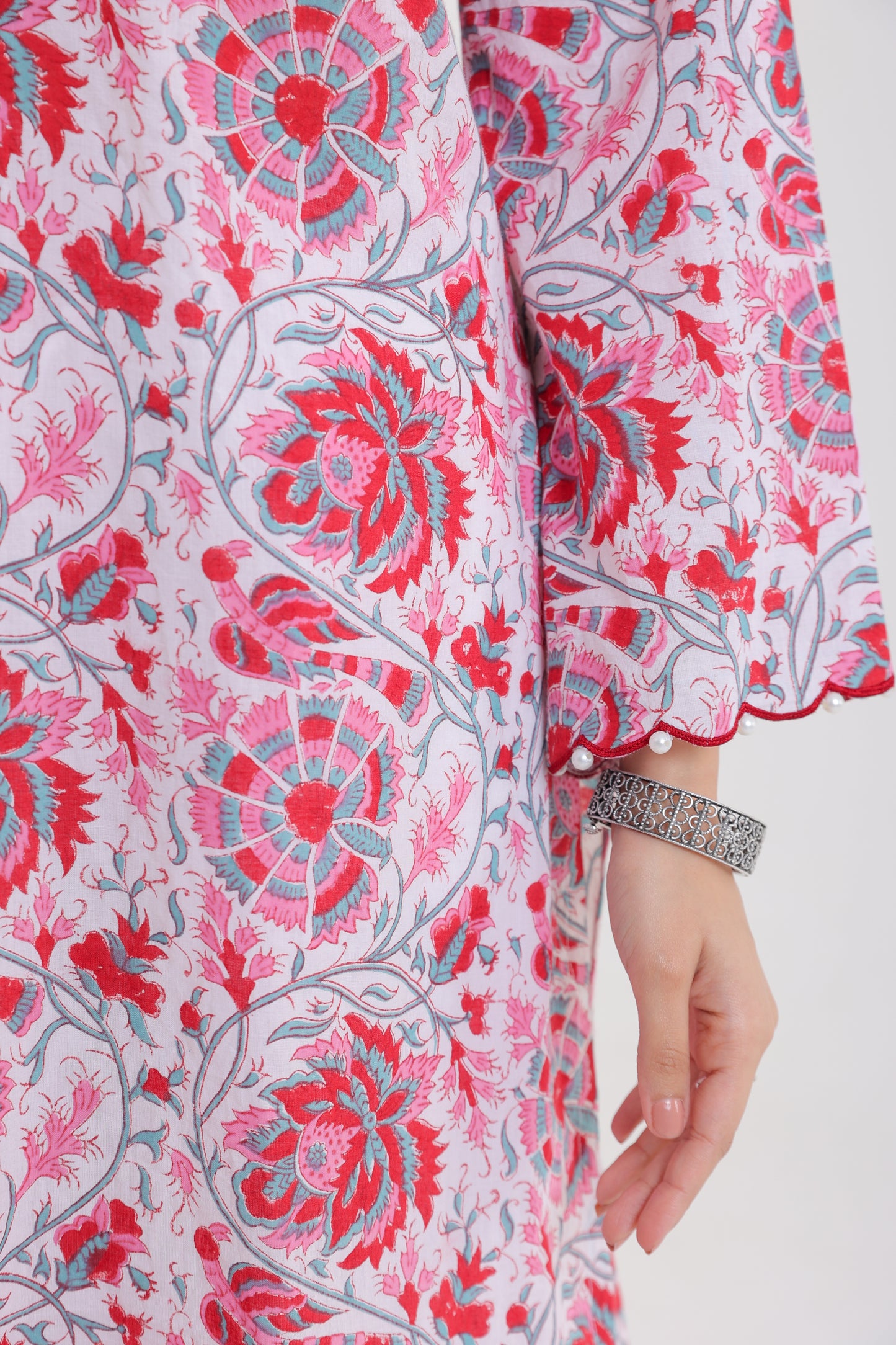 HAND BLOCK PRINTED EMBROIDERED AND TROUSERS WITH SCALLOP BORDER AND PEARLS KURTA SET IN RED - PINK