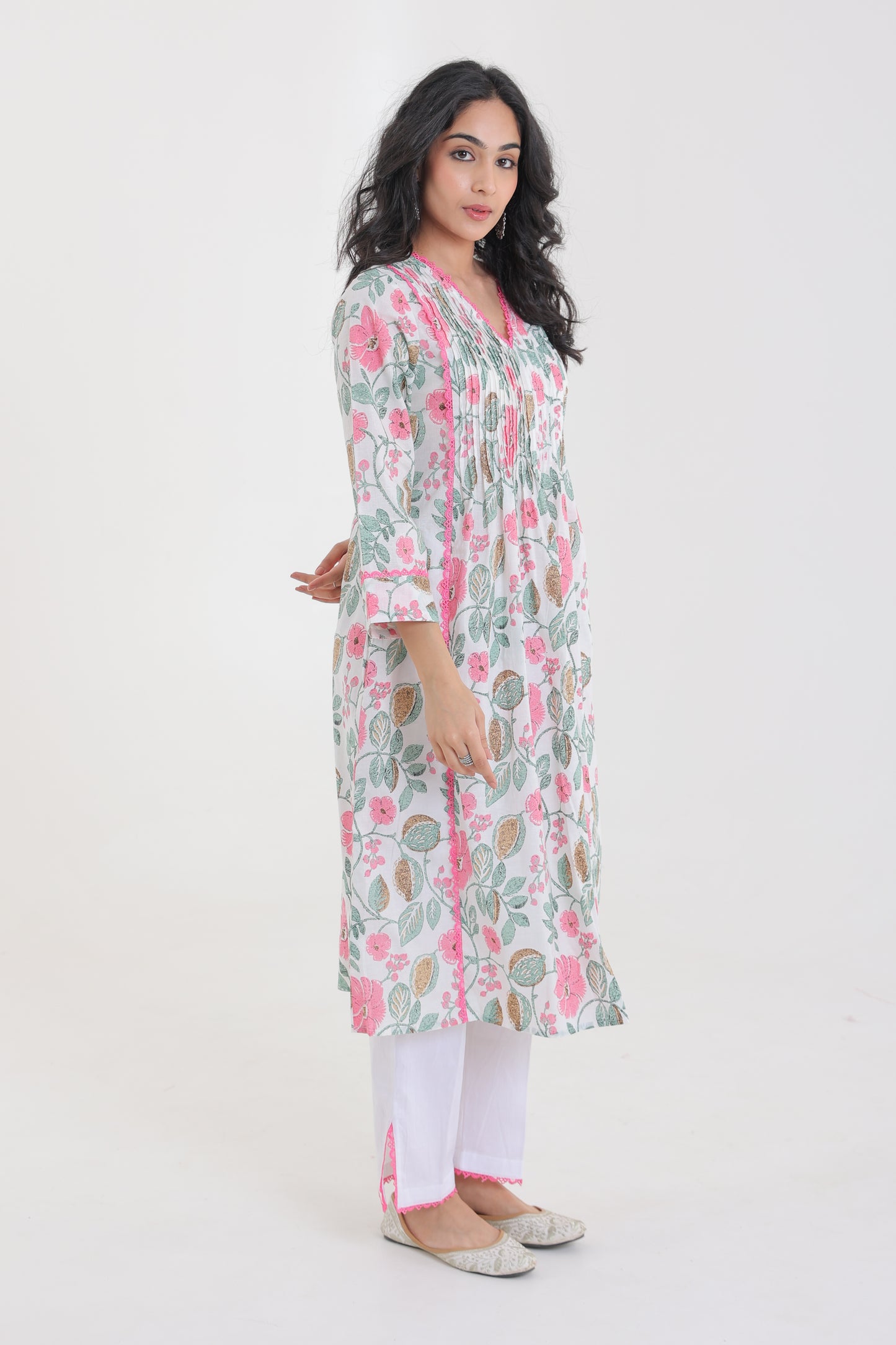 PURE COTTON BOTANICAL FLORAL MOTIFS WITH LACE YOKE KURTA SET IN WHITE WITH PINK FLOWERS