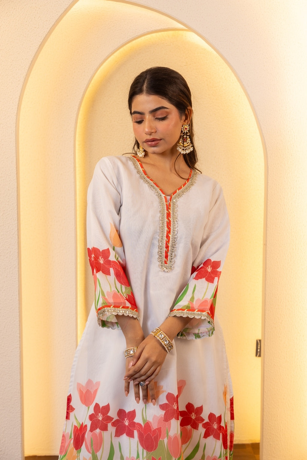 Jashn- White floral Chanderi Suit Set