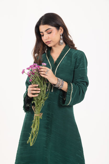 Jashn- Green Pleated Suit Set