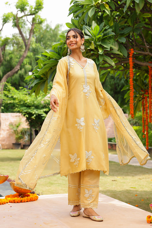 Festive Honey Organza Kurta Set with Gota Work and Dupatta