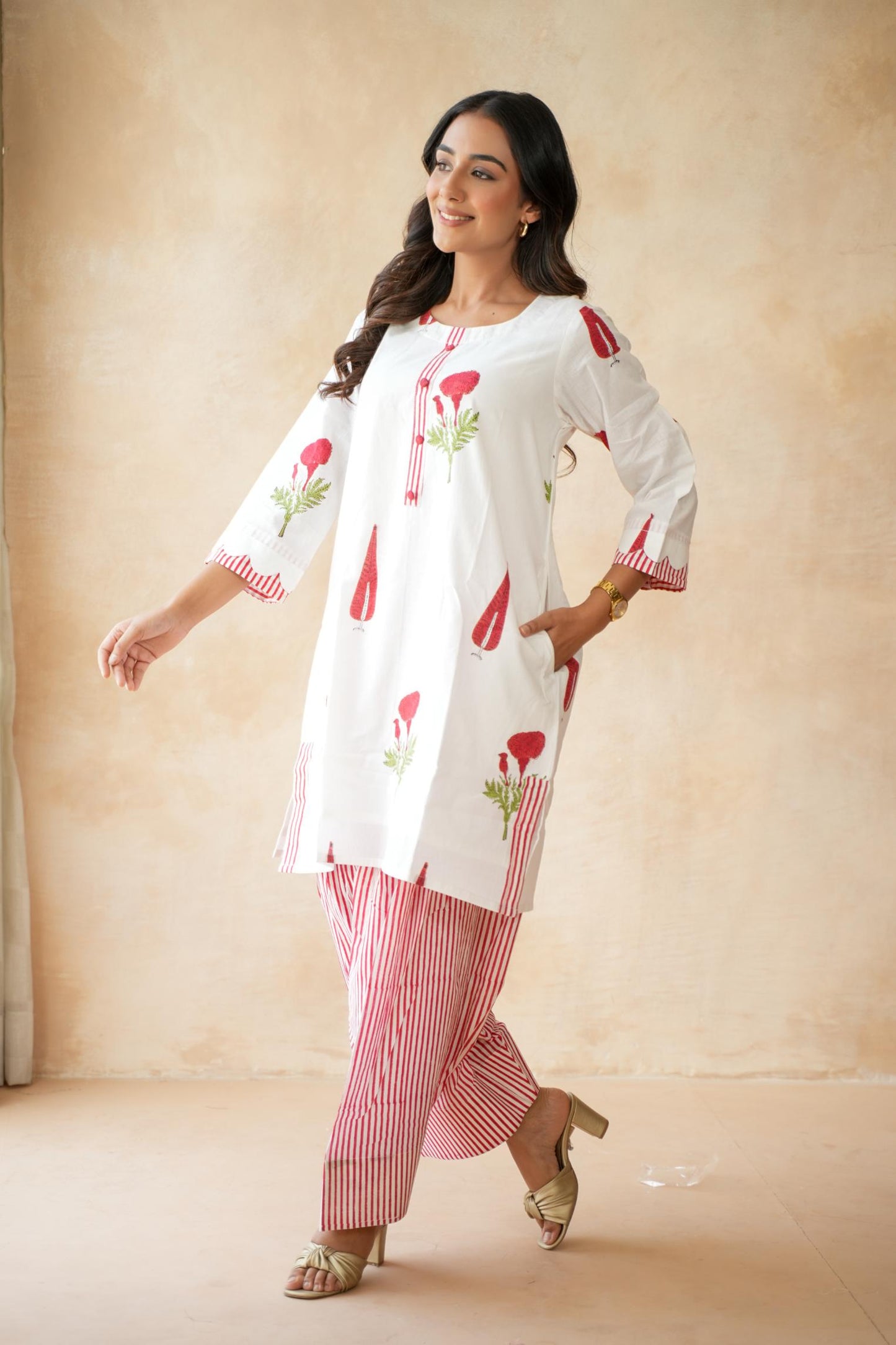 Gulnaar Farshi Kurta Set
