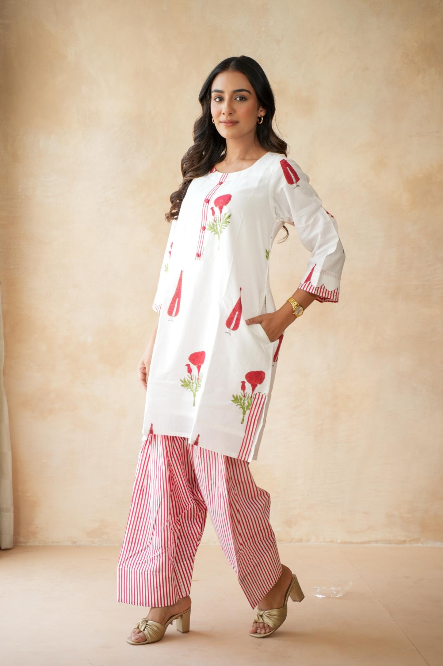 Gulnaar Farshi Kurta Set