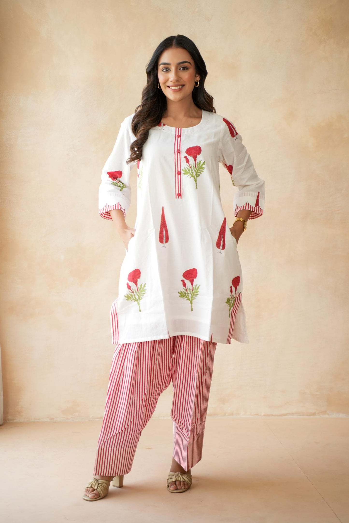 Gulnaar Farshi Kurta Set