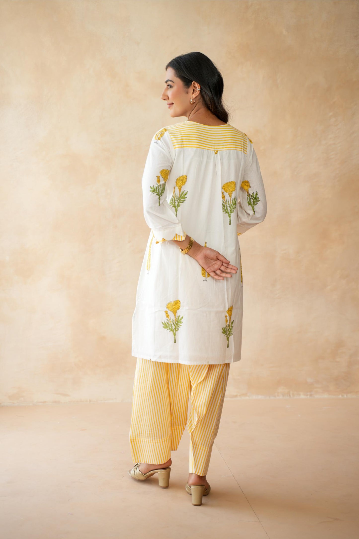 Mehr Farshi Kurta Set