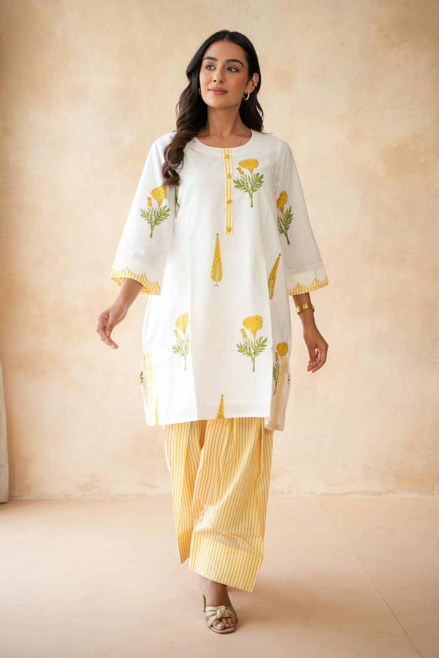 Mehr Farshi Kurta Set