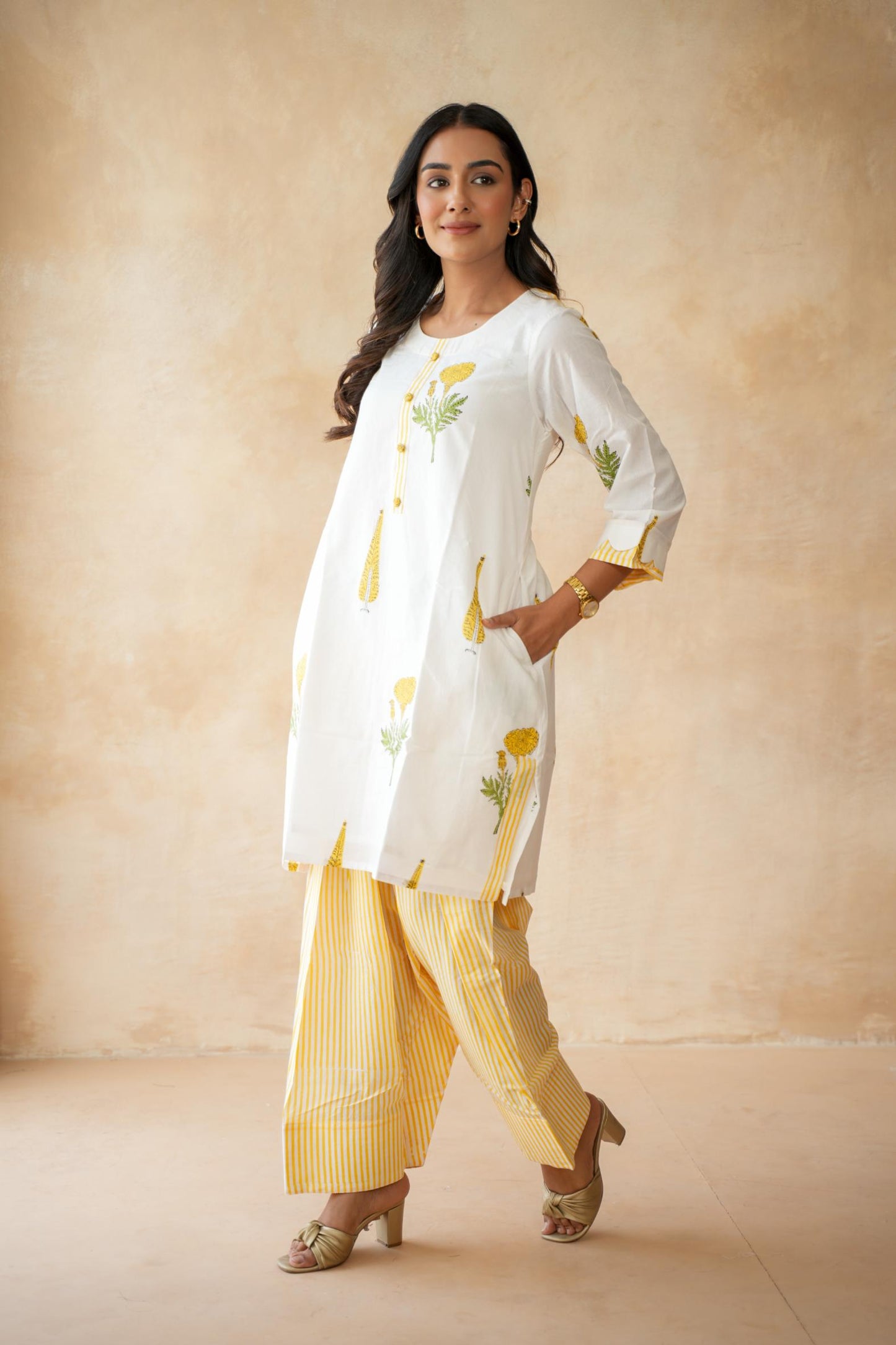Mehr Farshi Kurta Set