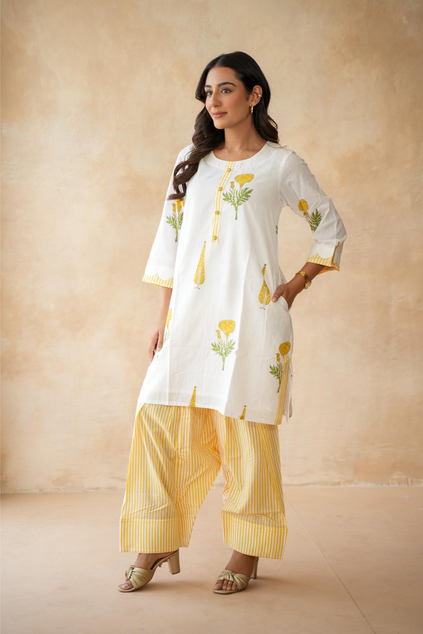 Mehr Farshi Kurta Set