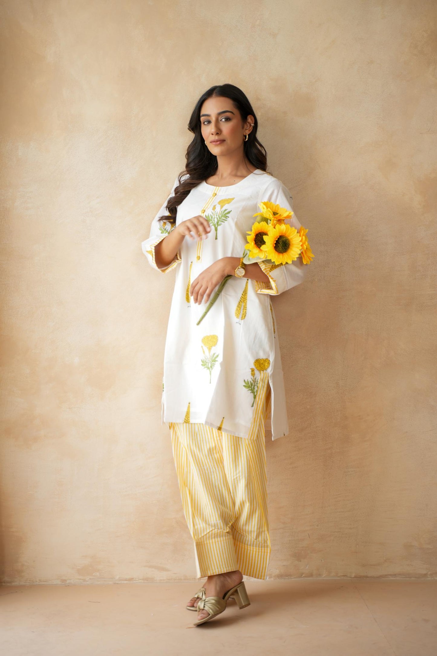 Mehr Farshi Kurta Set