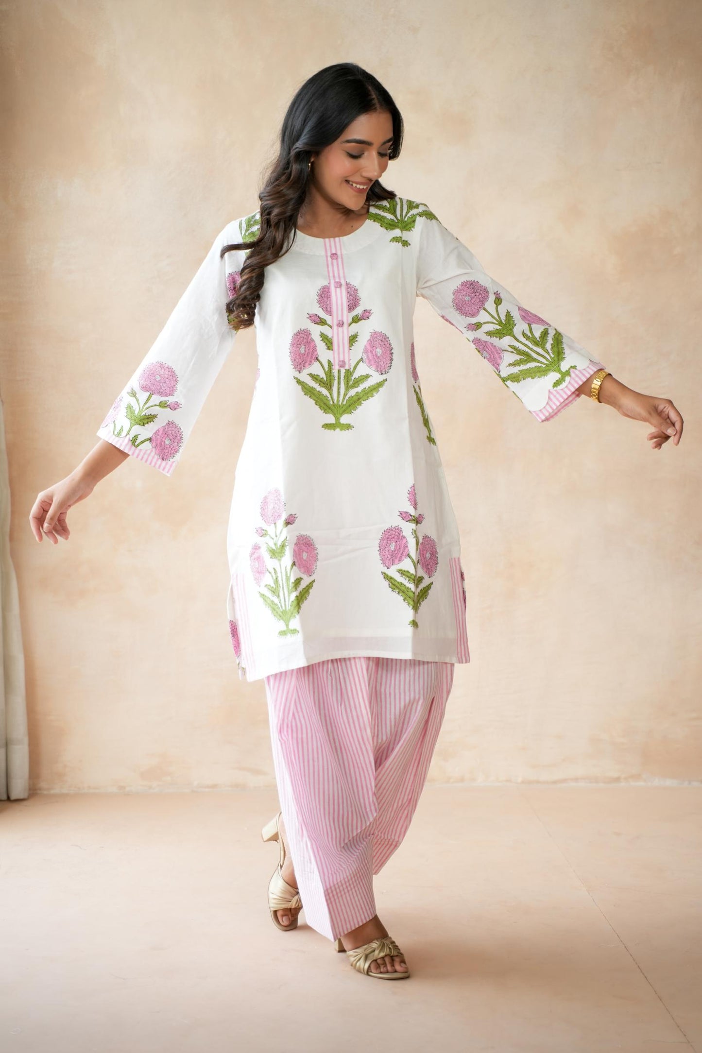 Pankhuri Farshi Kurta Set