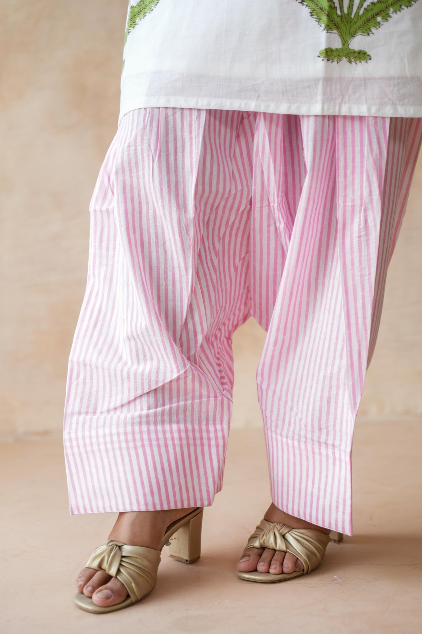 Pankhuri Farshi Kurta Set