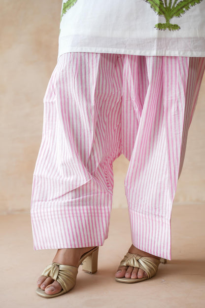 Pankhuri Farshi Kurta Set