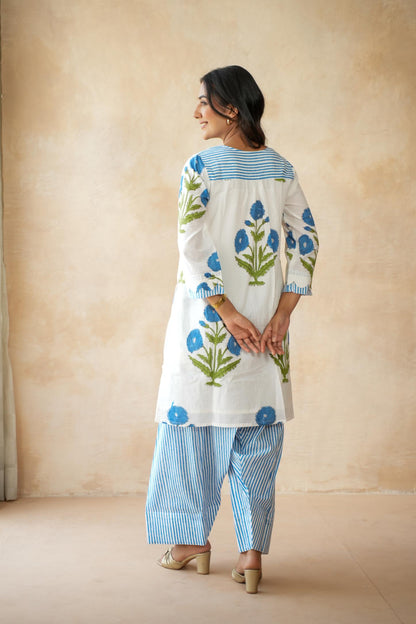 Neelofar Farshi Kurta Set