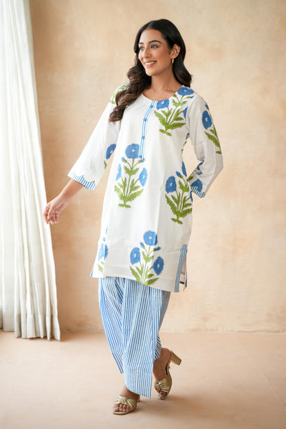 Neelofar Farshi Kurta Set