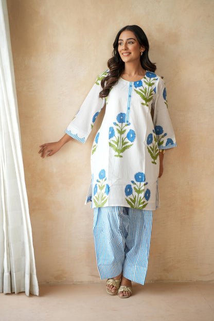 Neelofar Farshi Kurta Set