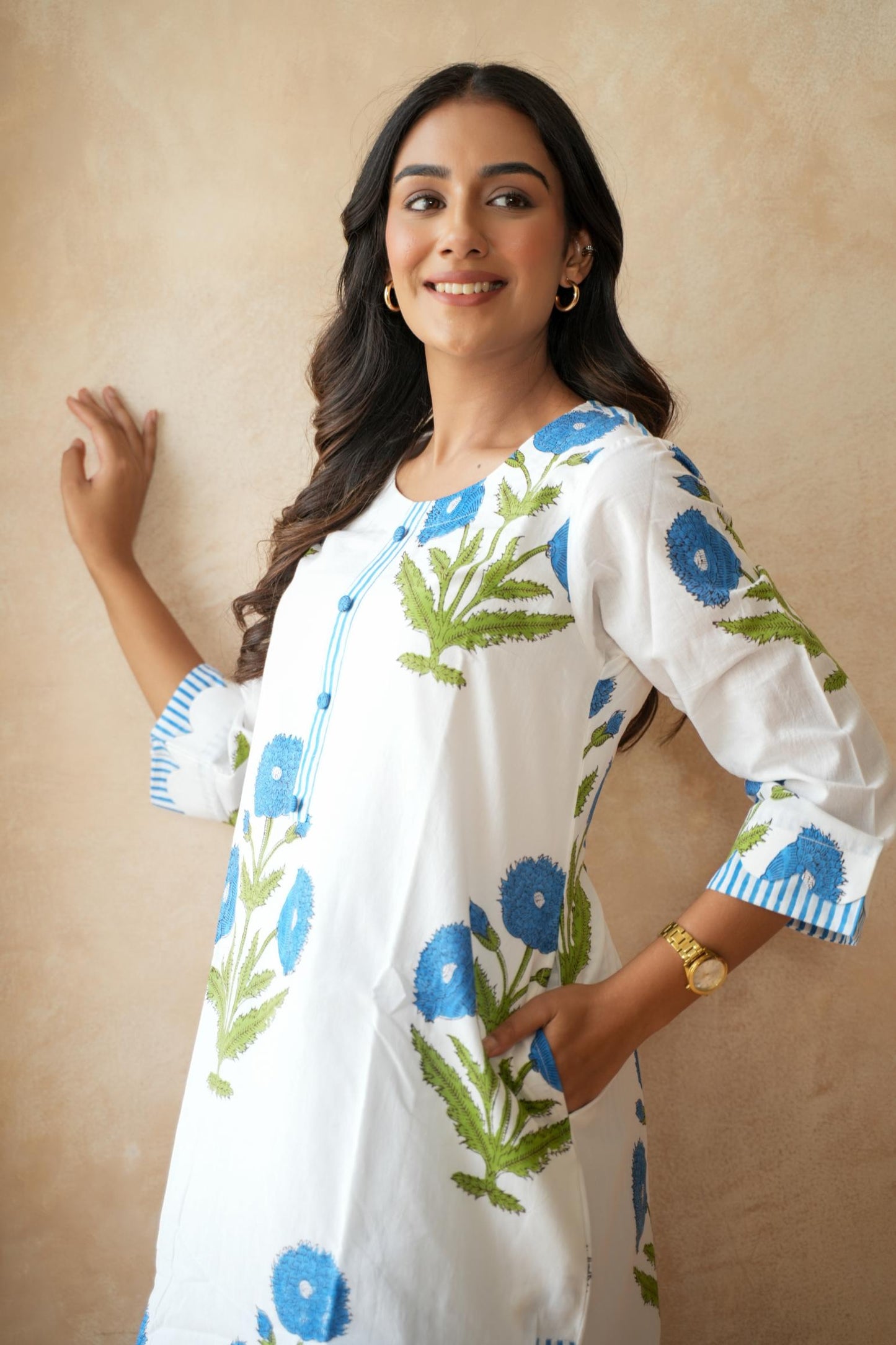 Neelofar Farshi Kurta Set