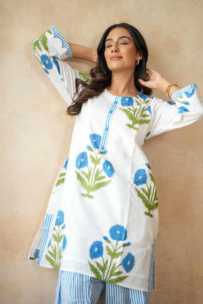Neelofar Farshi Kurta Set