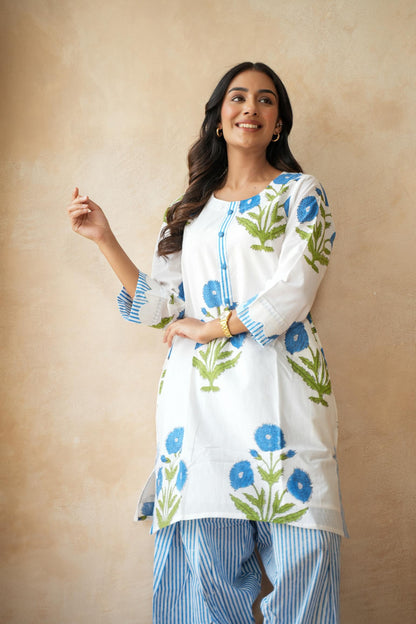 Neelofar Farshi Kurta Set