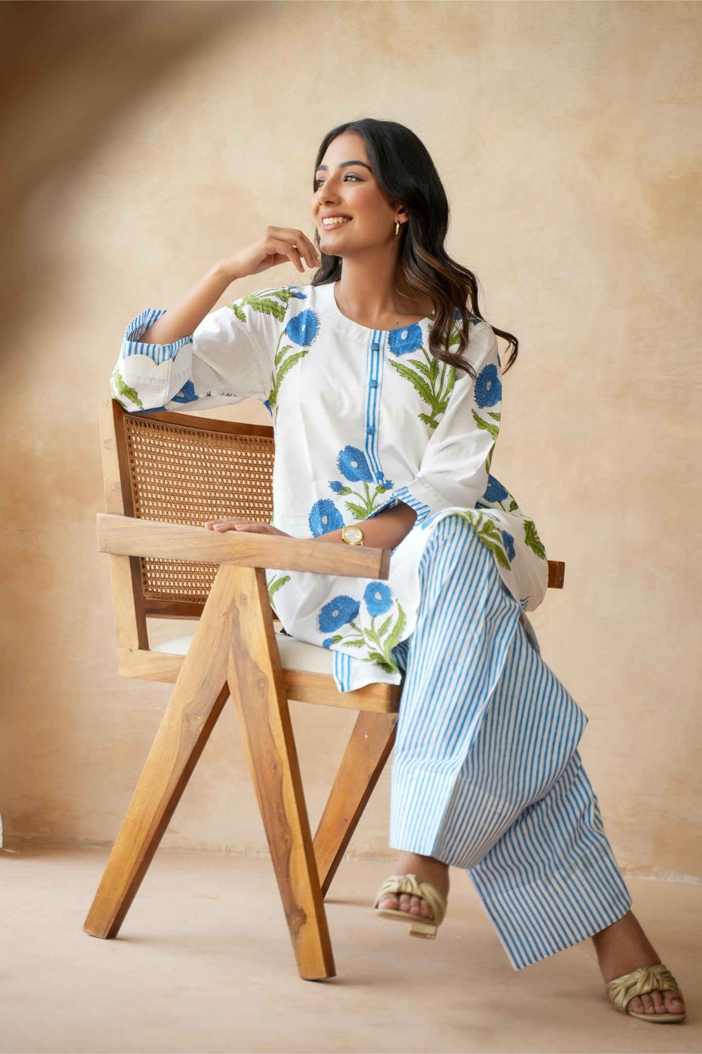 Neelofar Farshi Kurta Set