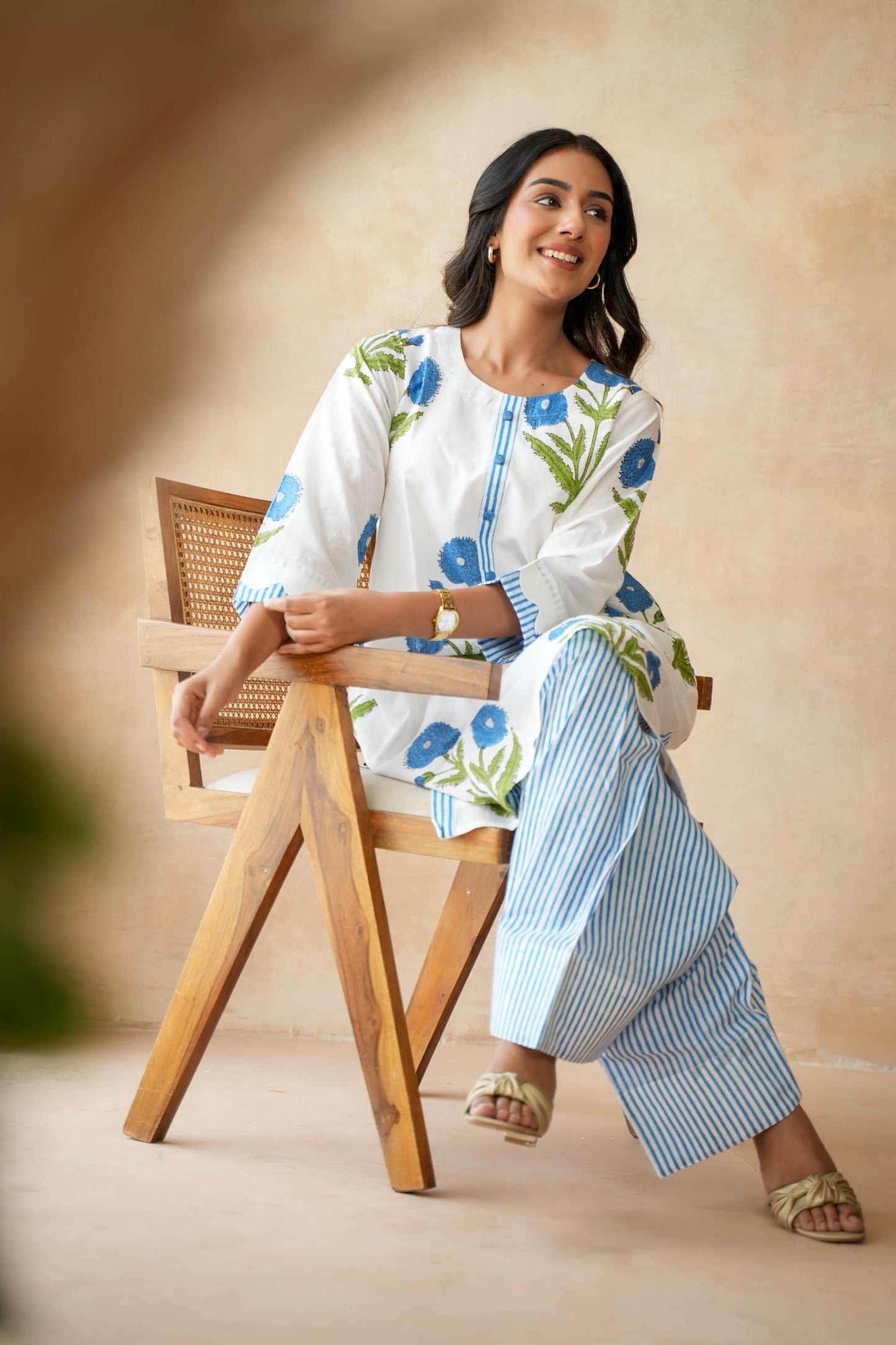 Neelofar Farshi Kurta Set