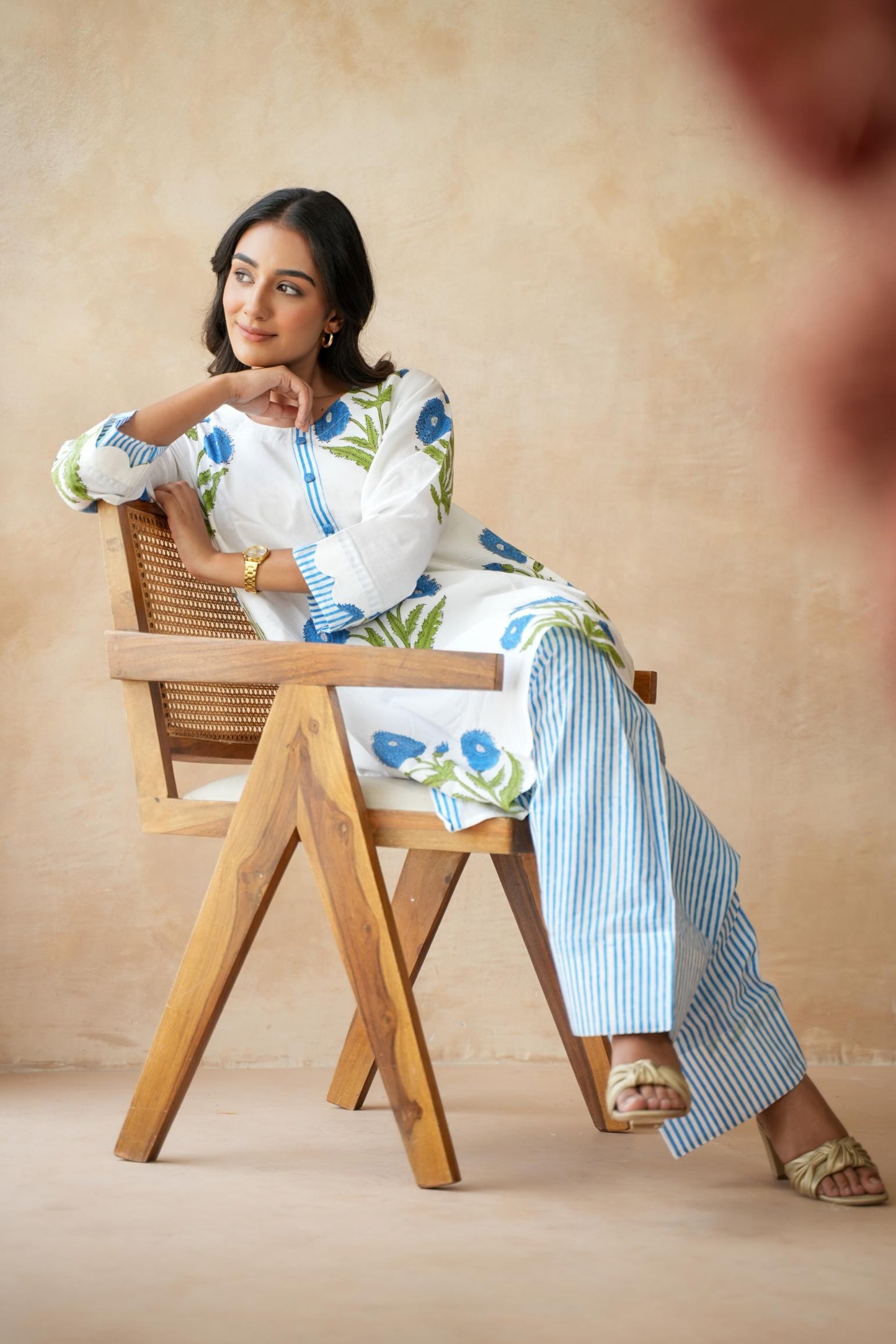 Neelofar Farshi Kurta Set