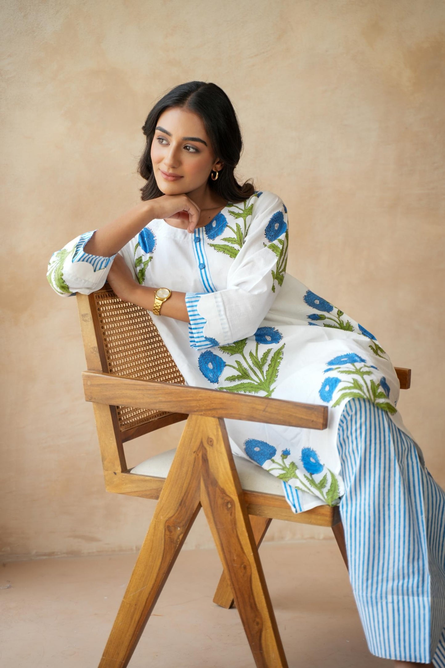 Neelofar Farshi Kurta Set