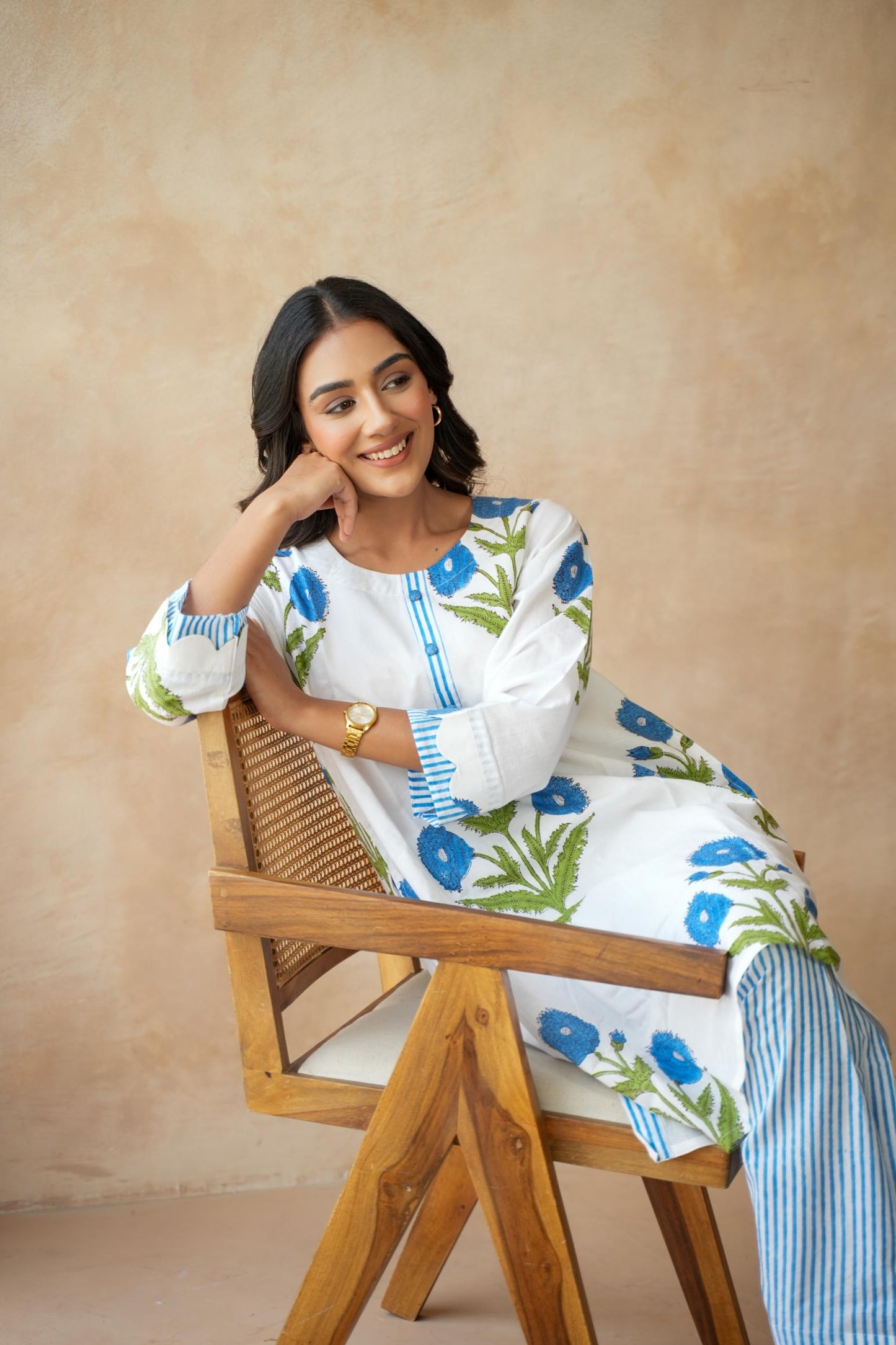 Neelofar Farshi Kurta Set