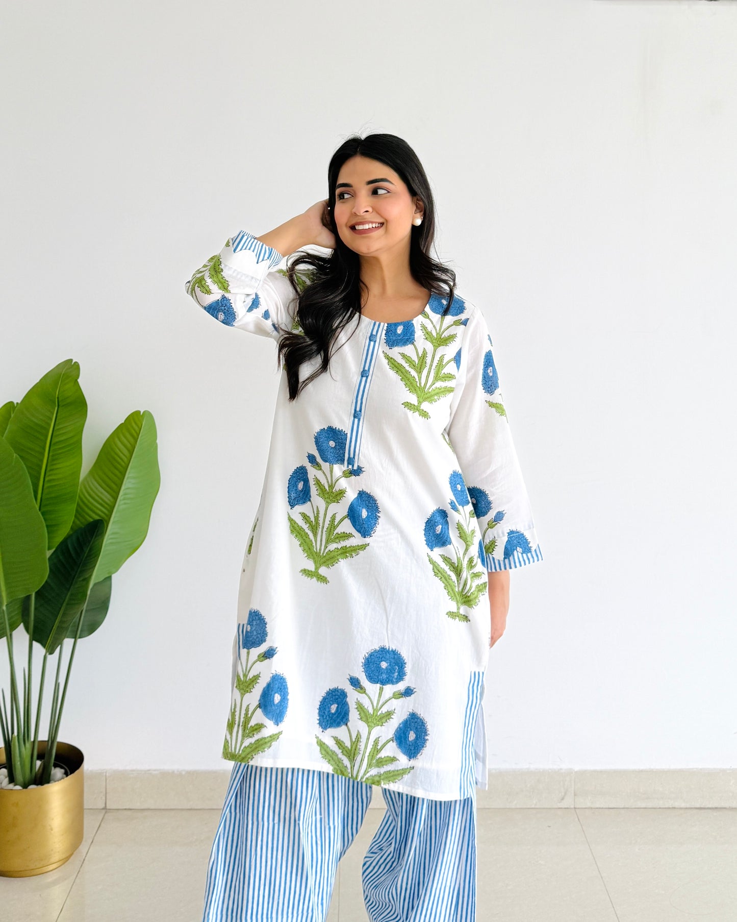Neelofar Farshi Kurta Set